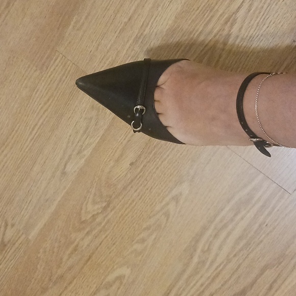 DKNY heels - Picture 2 of 8